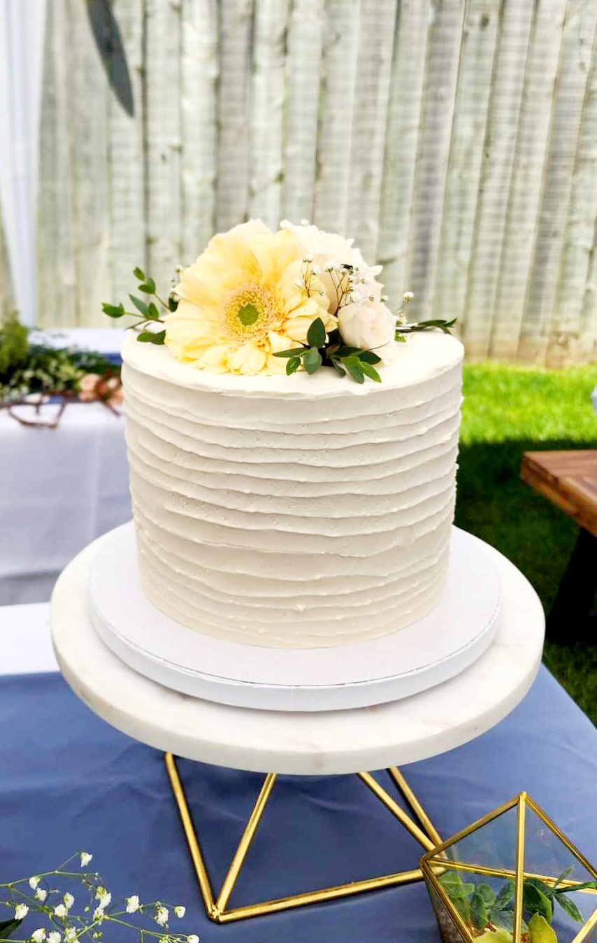 Single Tier Wedding Cake