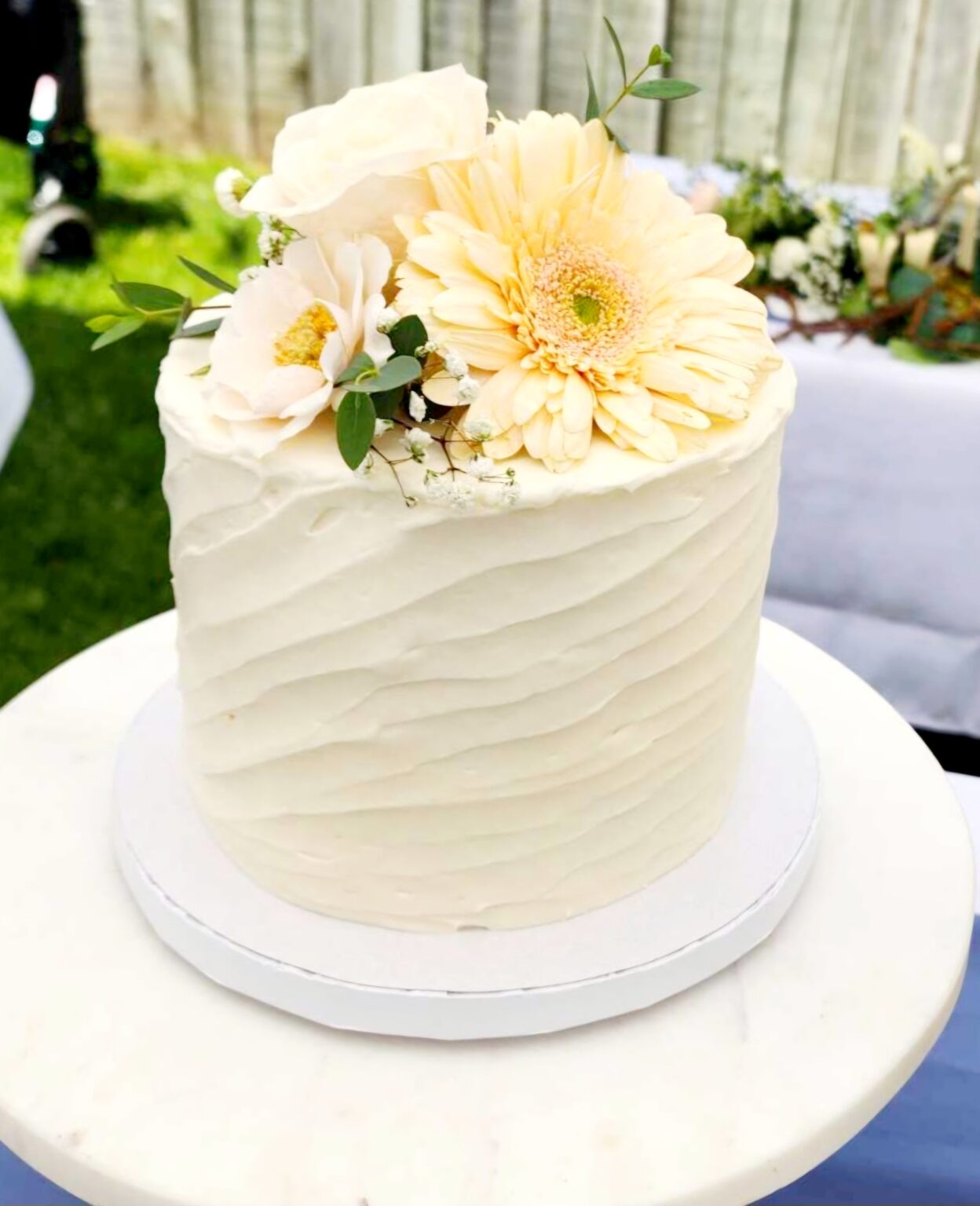 Single Tier Wedding Cake